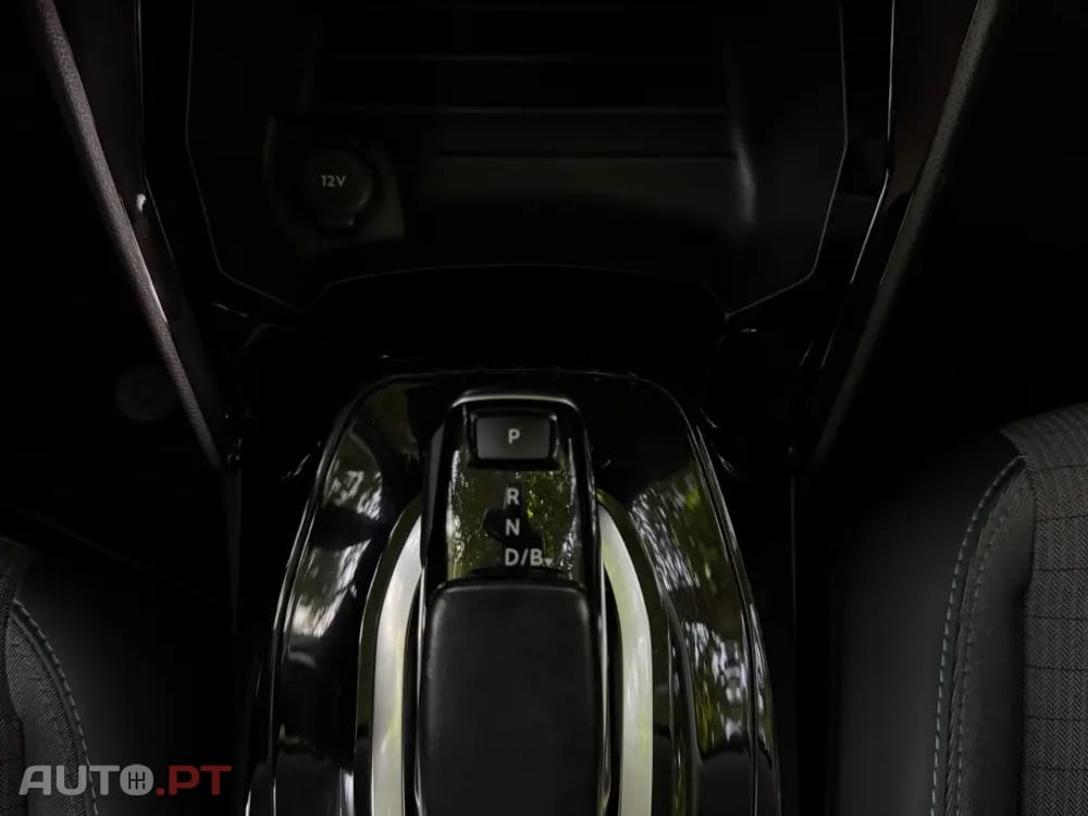 Peugeot E-208 50 kWh Allure Pack