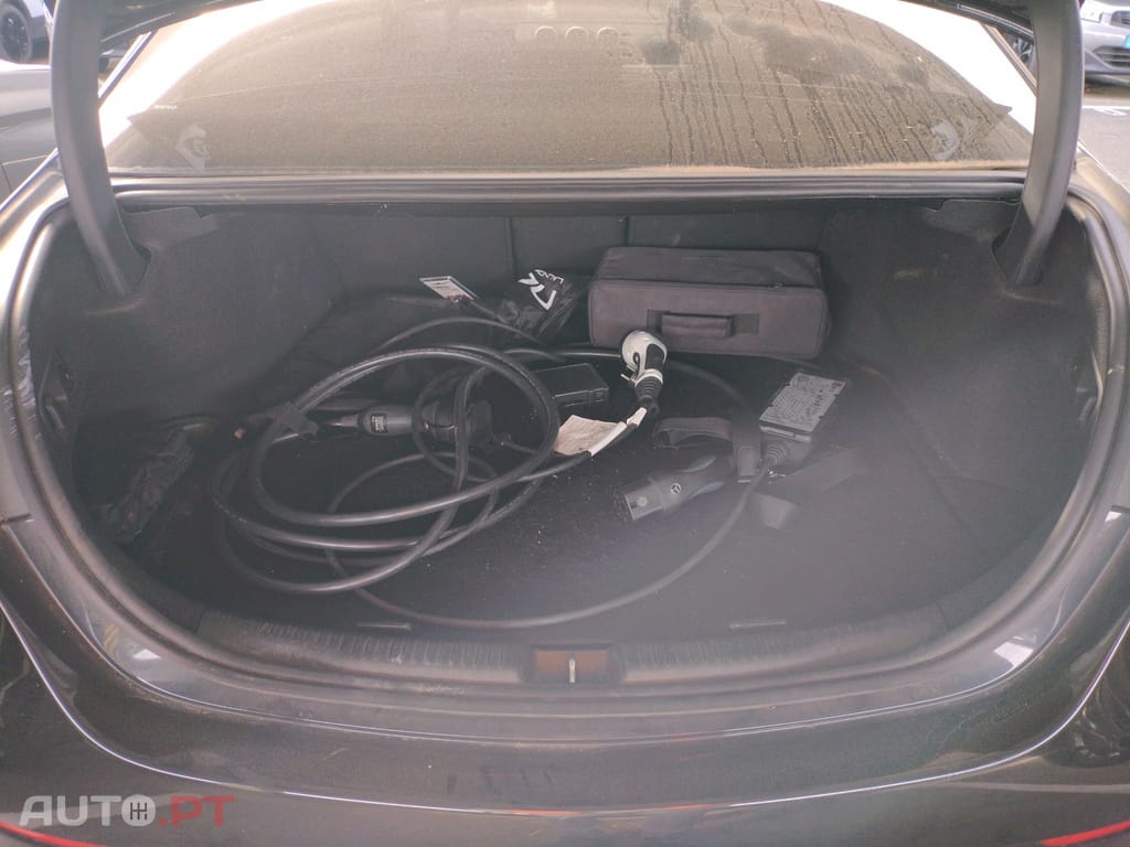 Mercedes-Benz C 300 e AMG Line