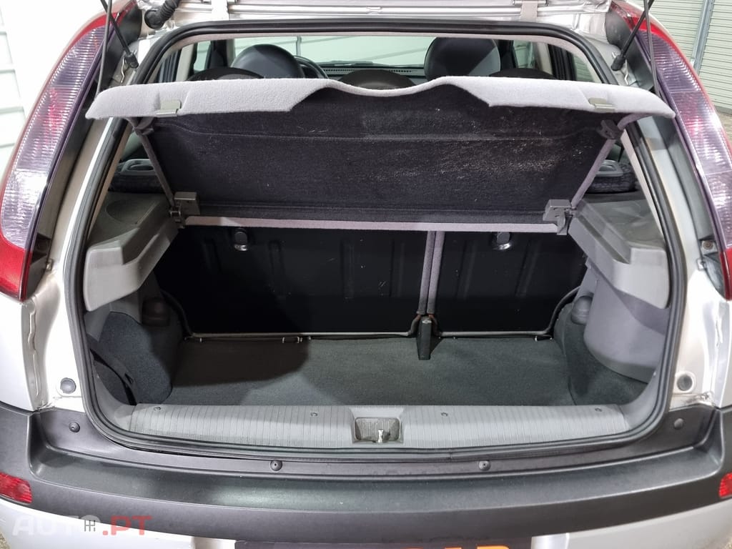 Opel Corsa 1.2 16V Confort