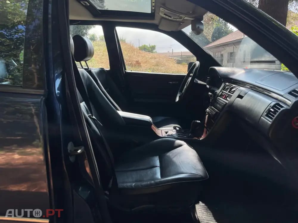Mercedes-Benz E 300 TD Classic