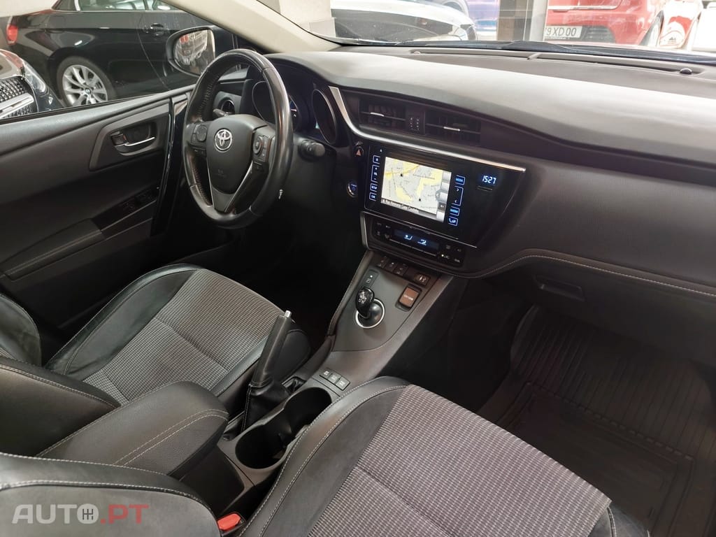 Toyota Auris Touring Sports 1.8 HSD Exclusive+Navi