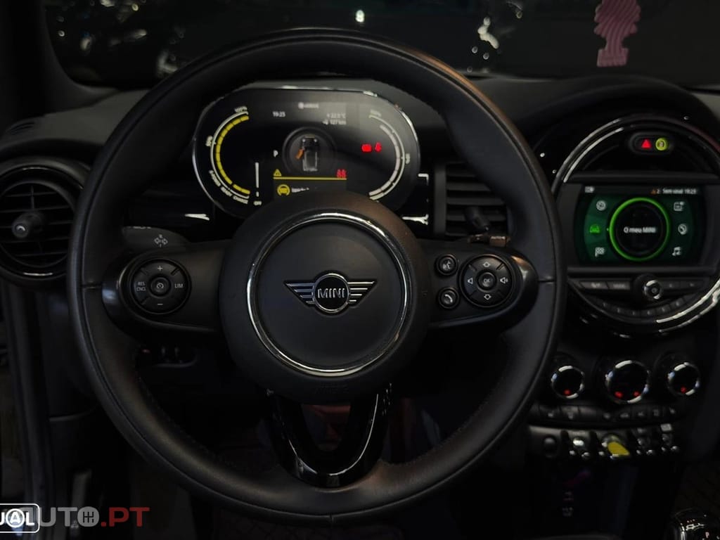 MINI Cooper Cooper SE