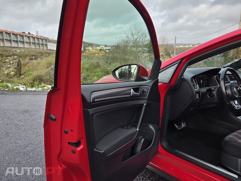 Volkswagen Golf 2.0 TSi GTi DSG Performance