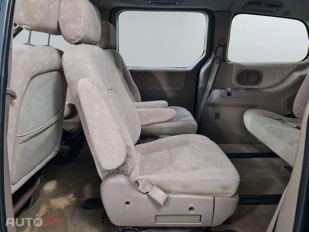 Kia Carnival LS