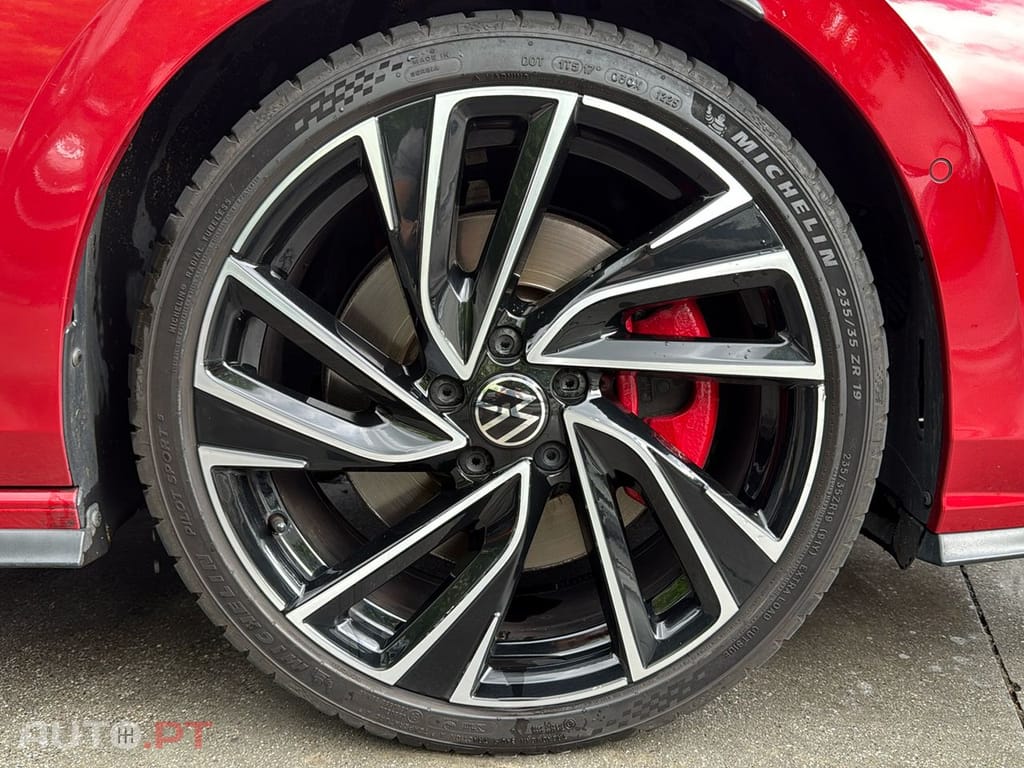 Volkswagen Golf 2.0 TSI GTI DSG Performance