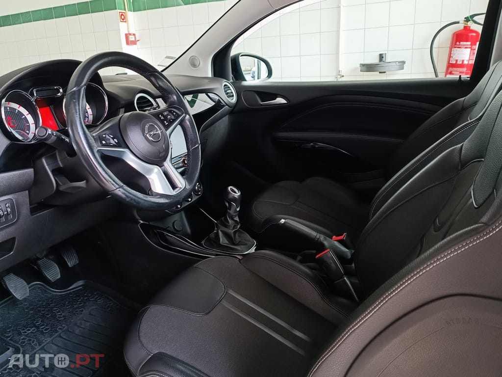 Opel Adam 1.0 S&S Rocks