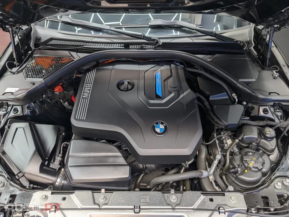 BMW 320 e Pack Desportivo M Auto