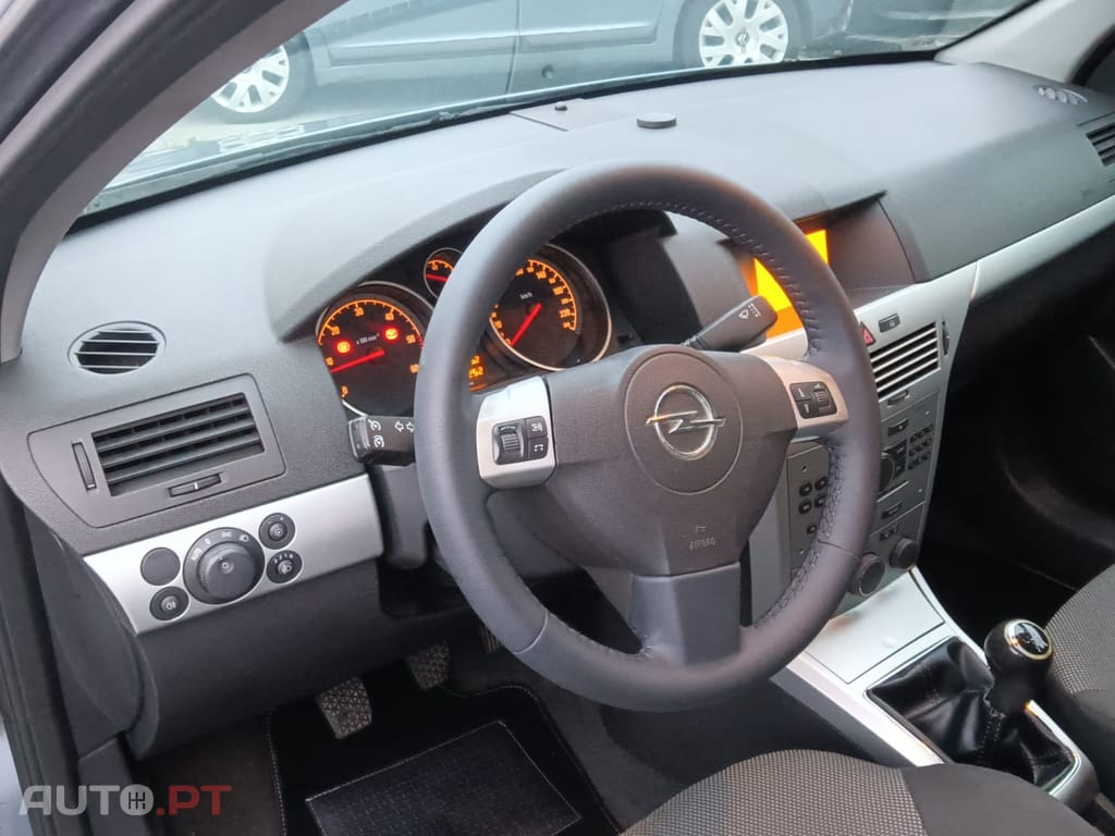 Opel Astra 1.3 CDTi Edition