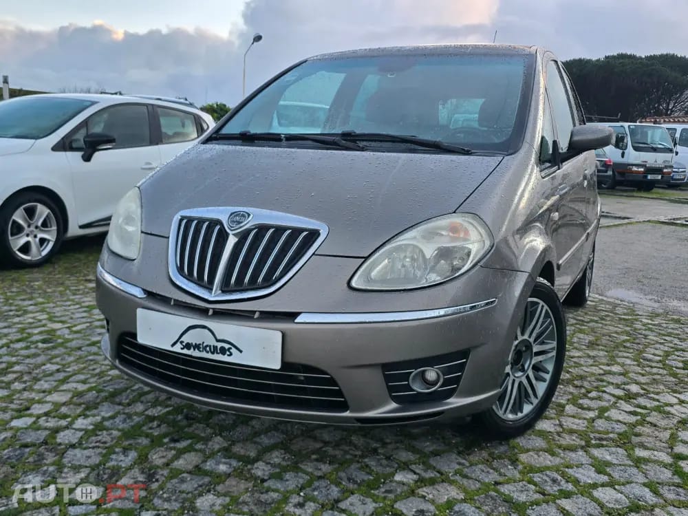Lancia Musa 1.3 16V M-jet Platino