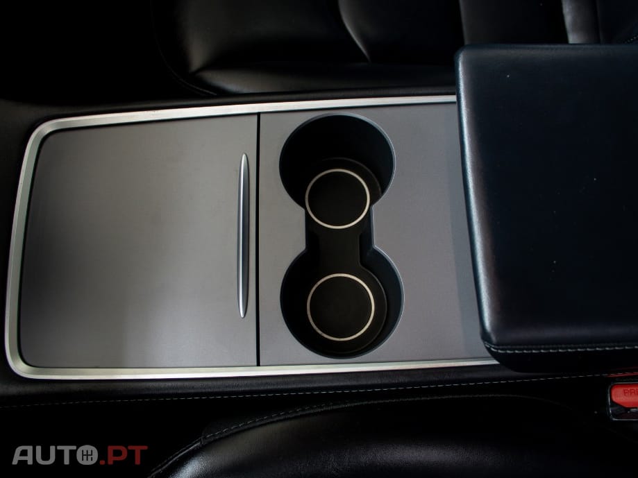 Tesla Model 3 Standard Range Plus RWD