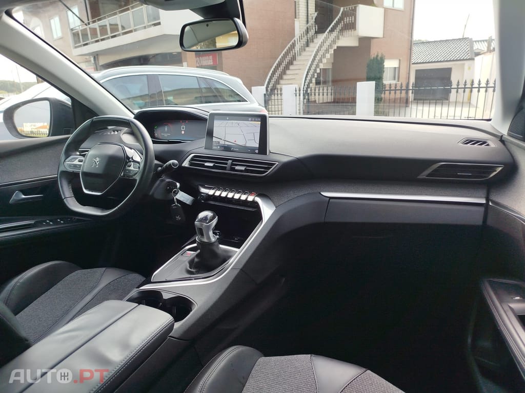 Peugeot 5008 1.2 PureTech Allure Grip Control