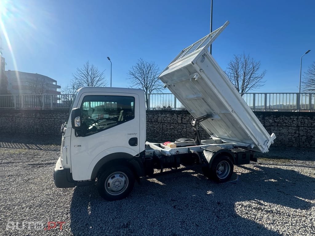 Nissan Cabstar 2.5 dCi 35.14/1 C.Aço Basculante