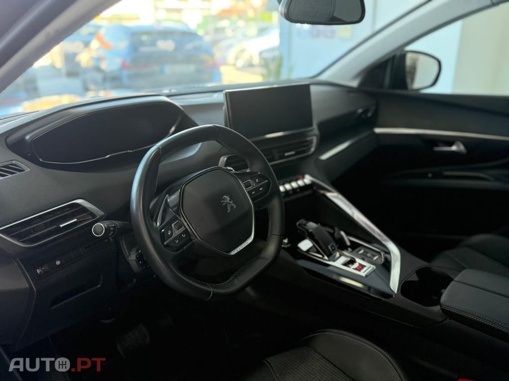 Peugeot 5008 1.5 BlueHDi Allure EAT8