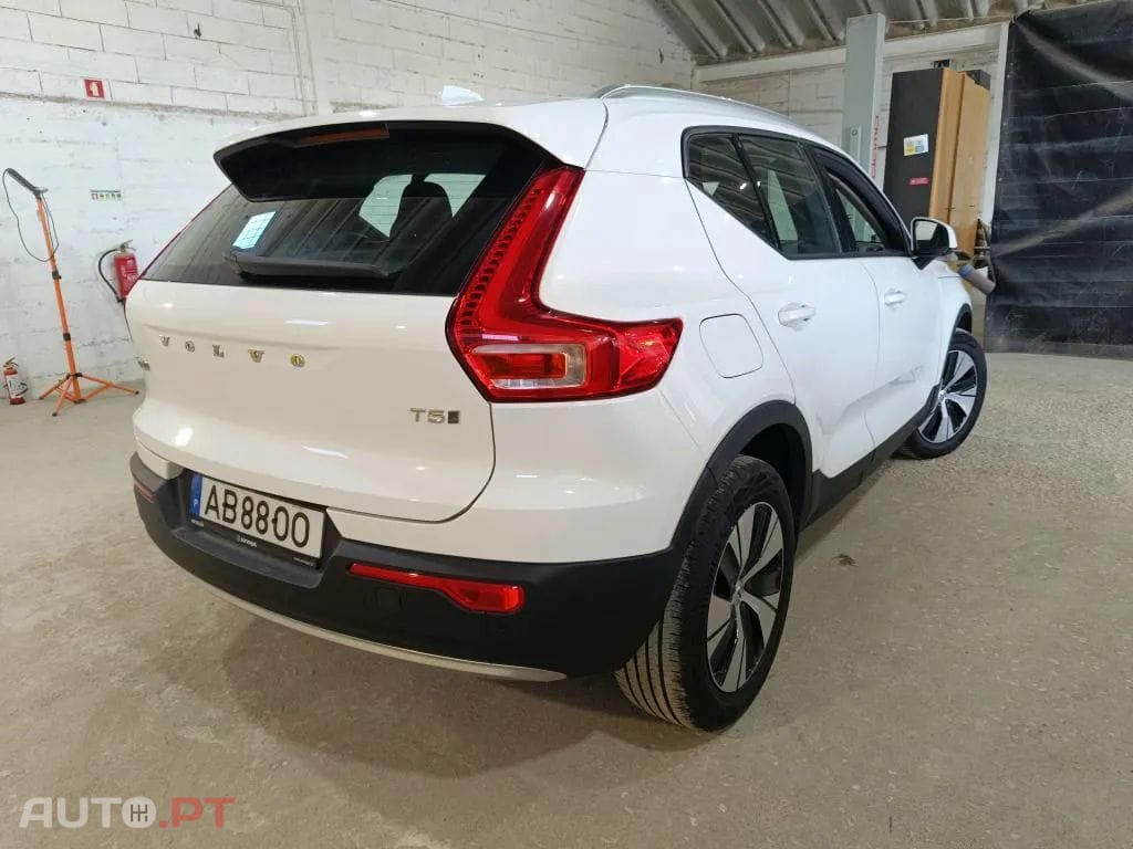 Volvo XC40 1.5 T5 PHEV Momentum