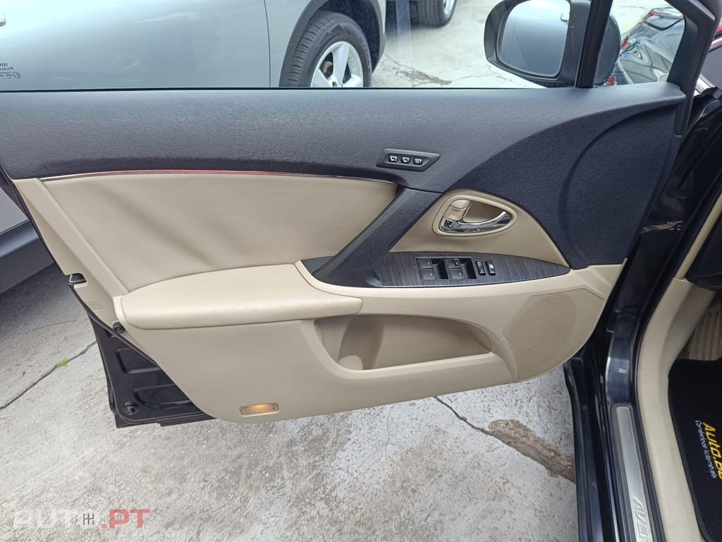 Toyota Avensis 2.2 D-CAT Sol+GPS