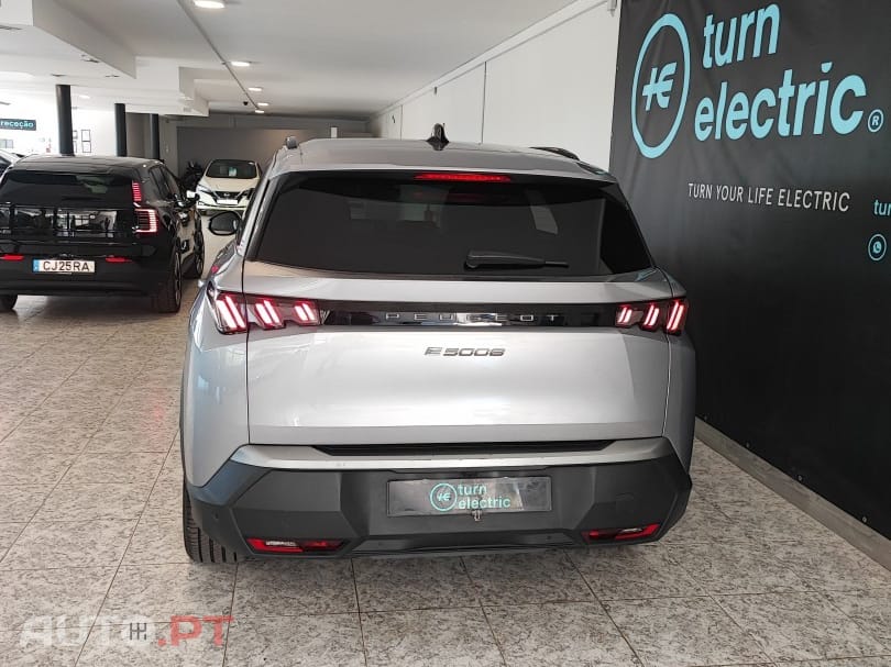 Peugeot E-5008 73 kWh Allure