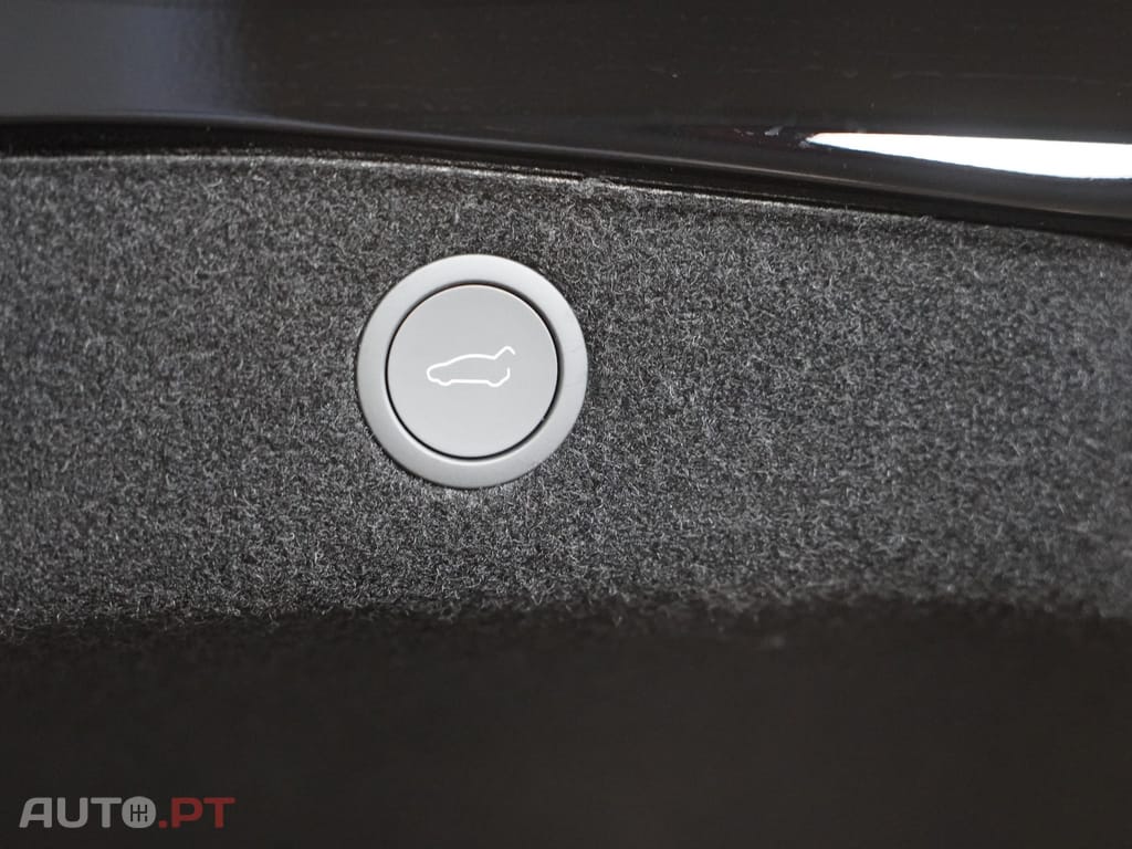 Tesla Model 3 Tração Traseira