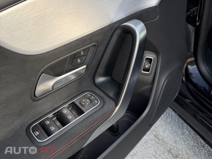 Mercedes-Benz CLA 180 d AMG LINE