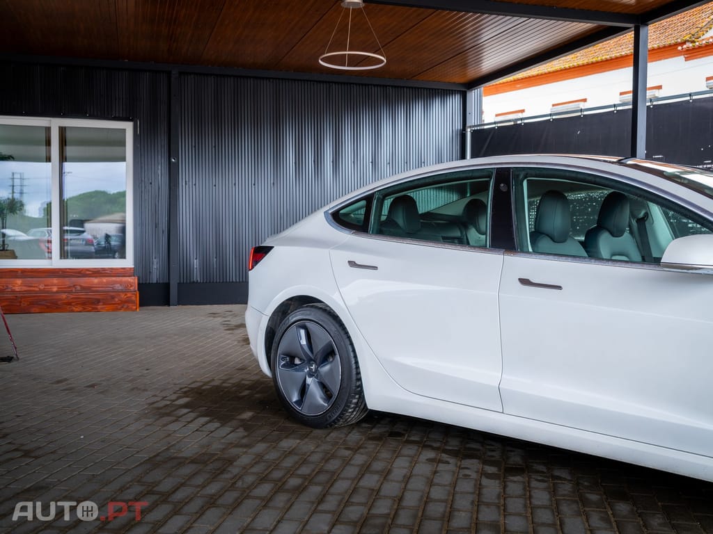 Tesla Model 3 Standard RWD Plus