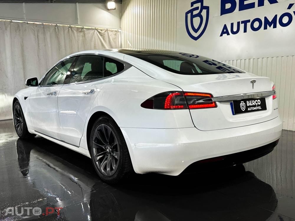 Tesla Model S Long Range AWD
