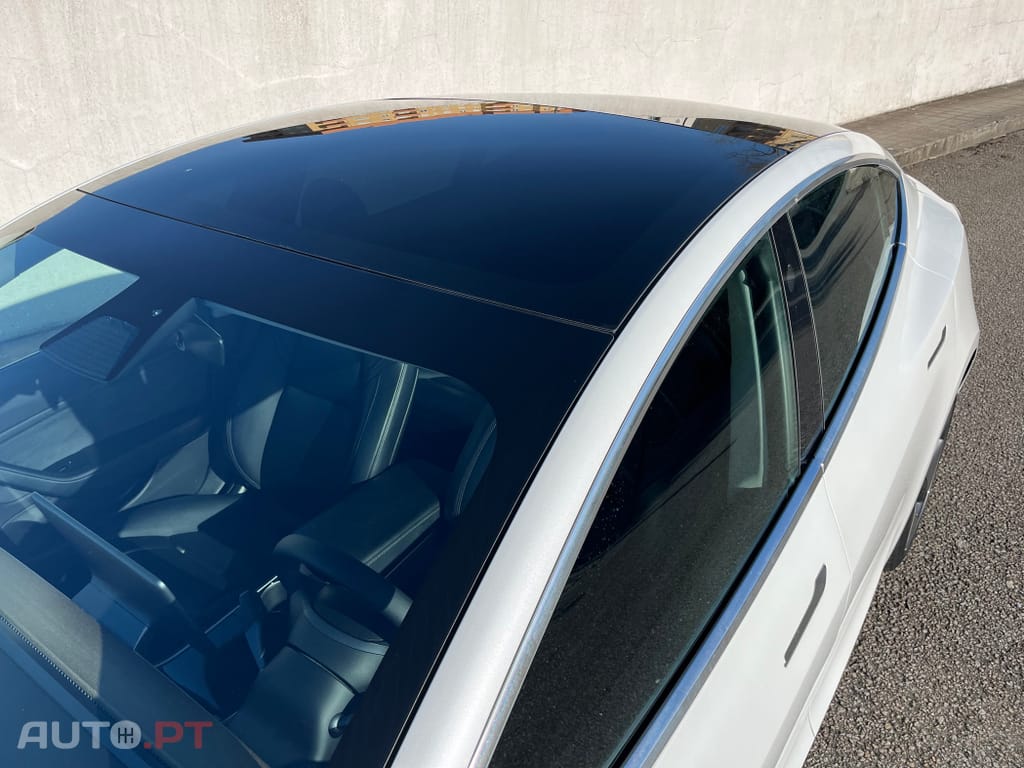 Tesla Model 3 Tração Traseira