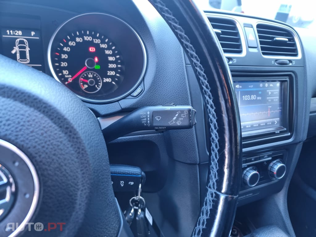 Volkswagen Golf 1.6 TDi Confortline DSG