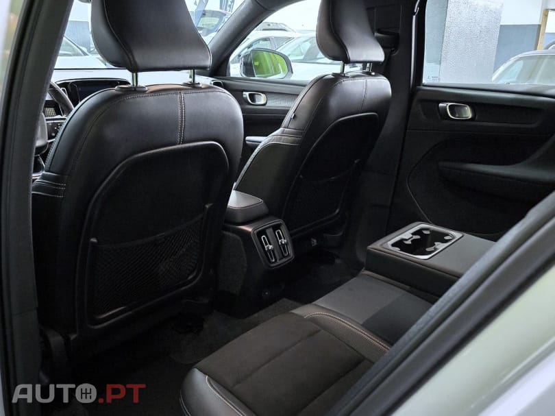 Volvo XC40 P8 AWD Recharge RDesign