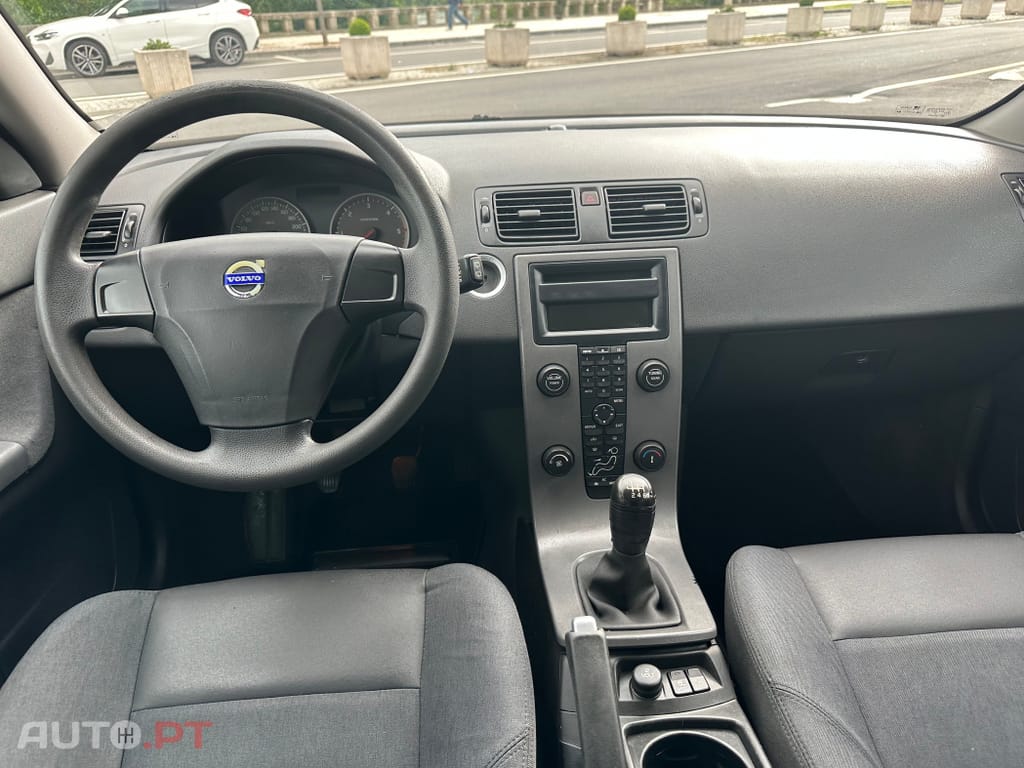 Volvo V50 2.0 D Nível 3 17