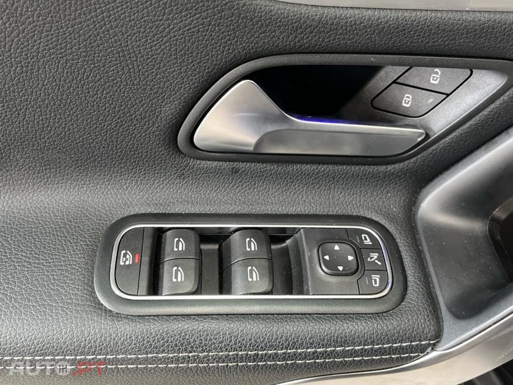 Mercedes-Benz A 250 e AMG Line