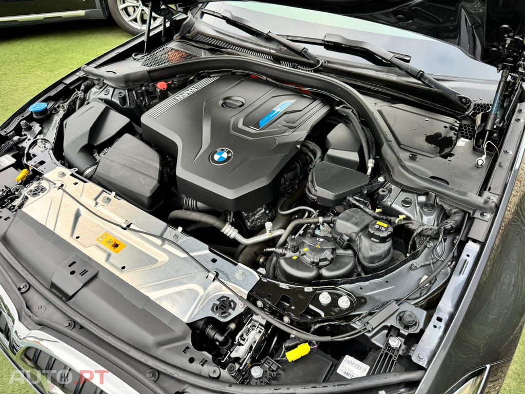 BMW 320 e Touring Auto