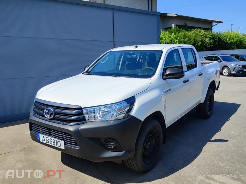 Toyota Hilux 2.4 D-4D 4WD CD CM
