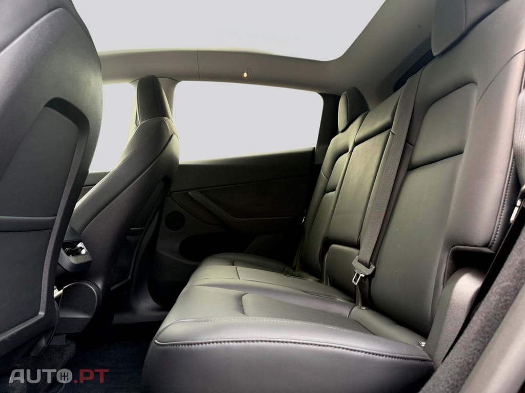 Tesla Model Y I.V.A DEDUTIVEL Performance AWD 