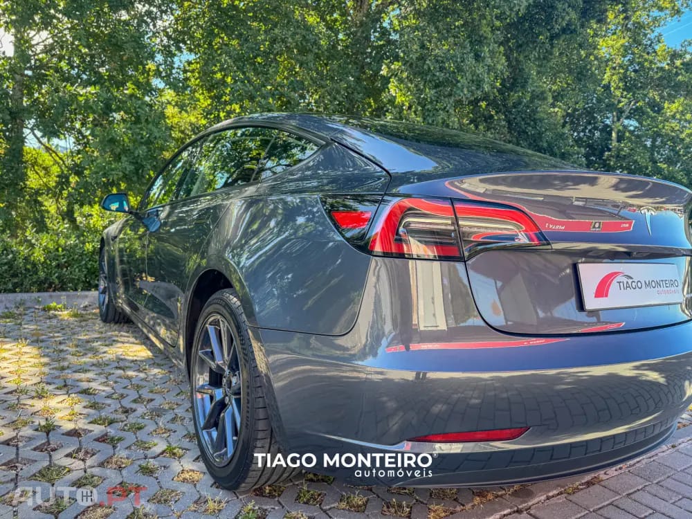 Tesla Model 3 Long Range AWD Dual Motor