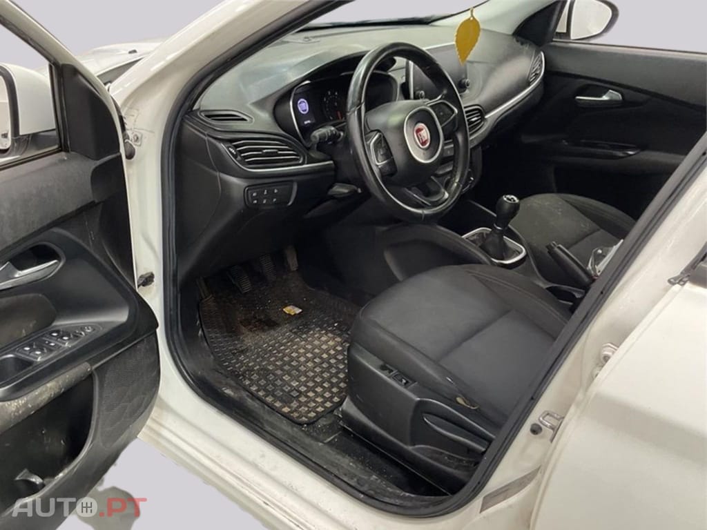 Fiat Tipo 1.3 M-Jet Lounge — fotografia 4