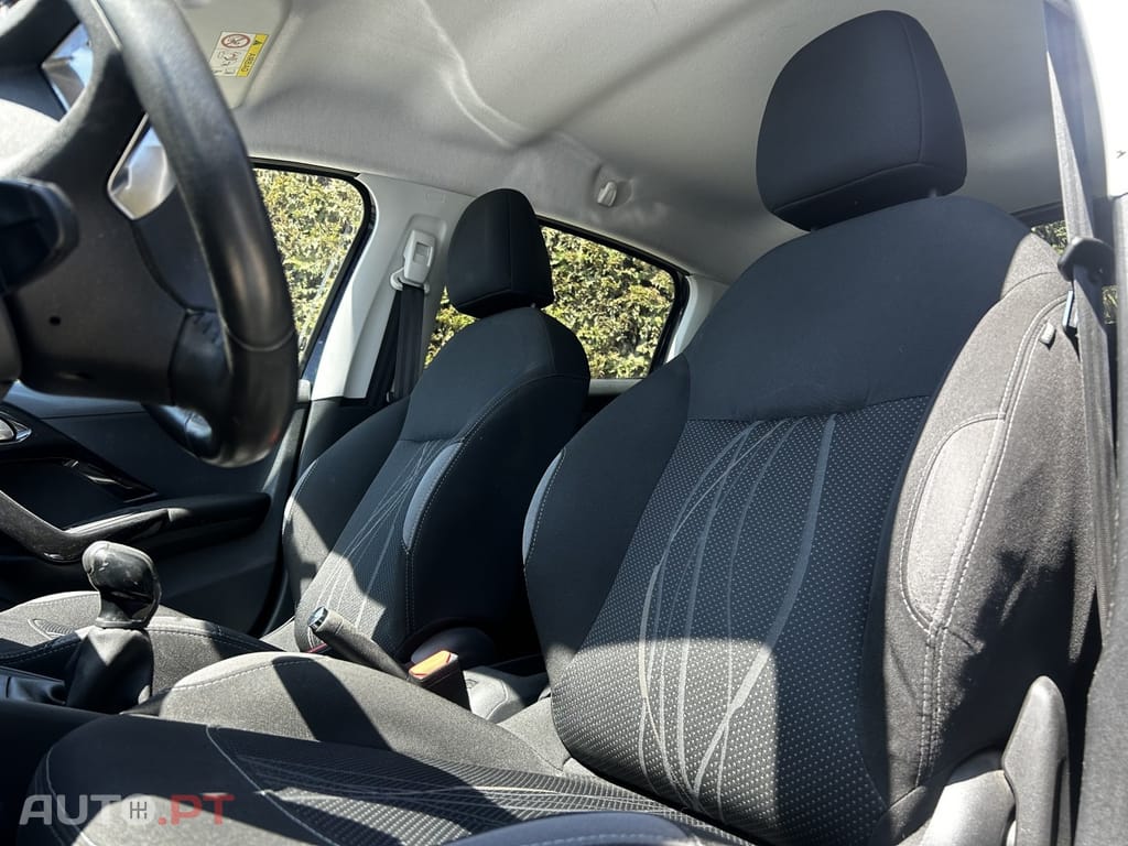 Peugeot 208 1.2 PureTech Active