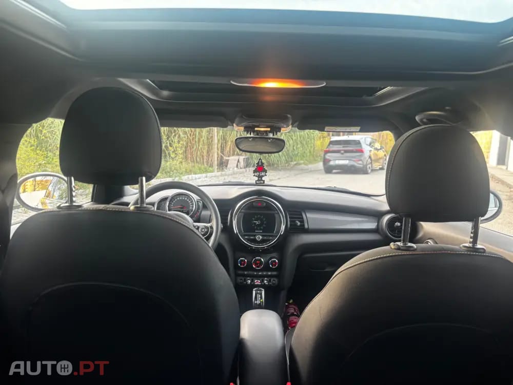 MINI Cooper Cooper Premium Yours Auto