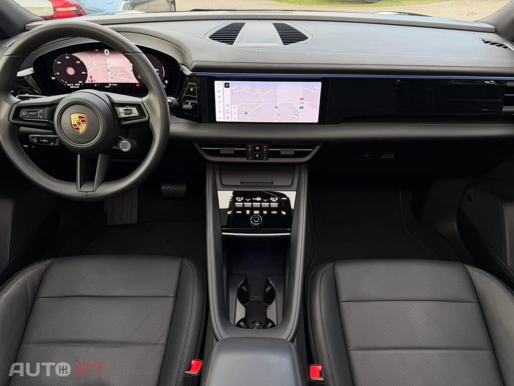 Porsche Macan Electric 4