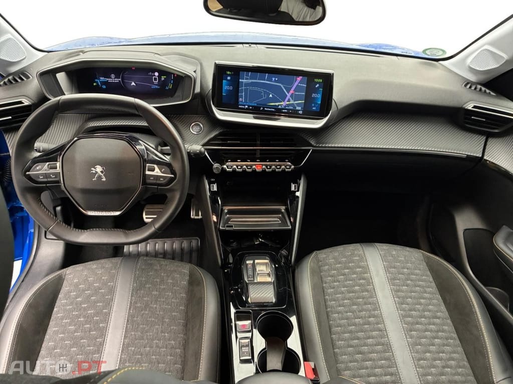 Peugeot E-208 50 kWh Roadtrip