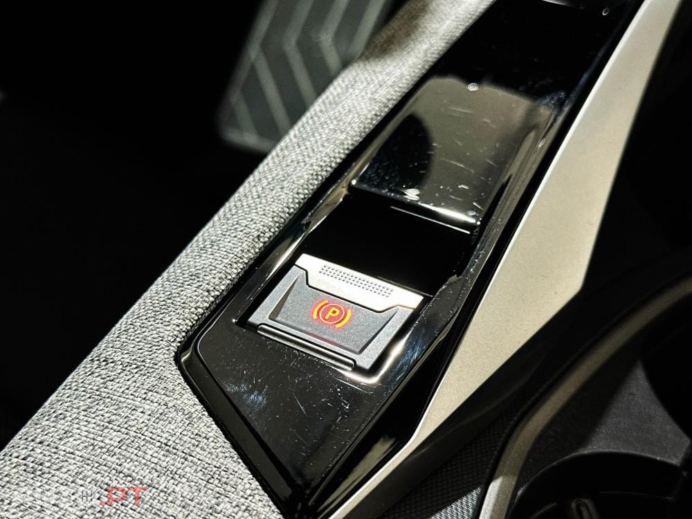 Peugeot 5008 1.2 Hybrid Allure Pack e-DCS6