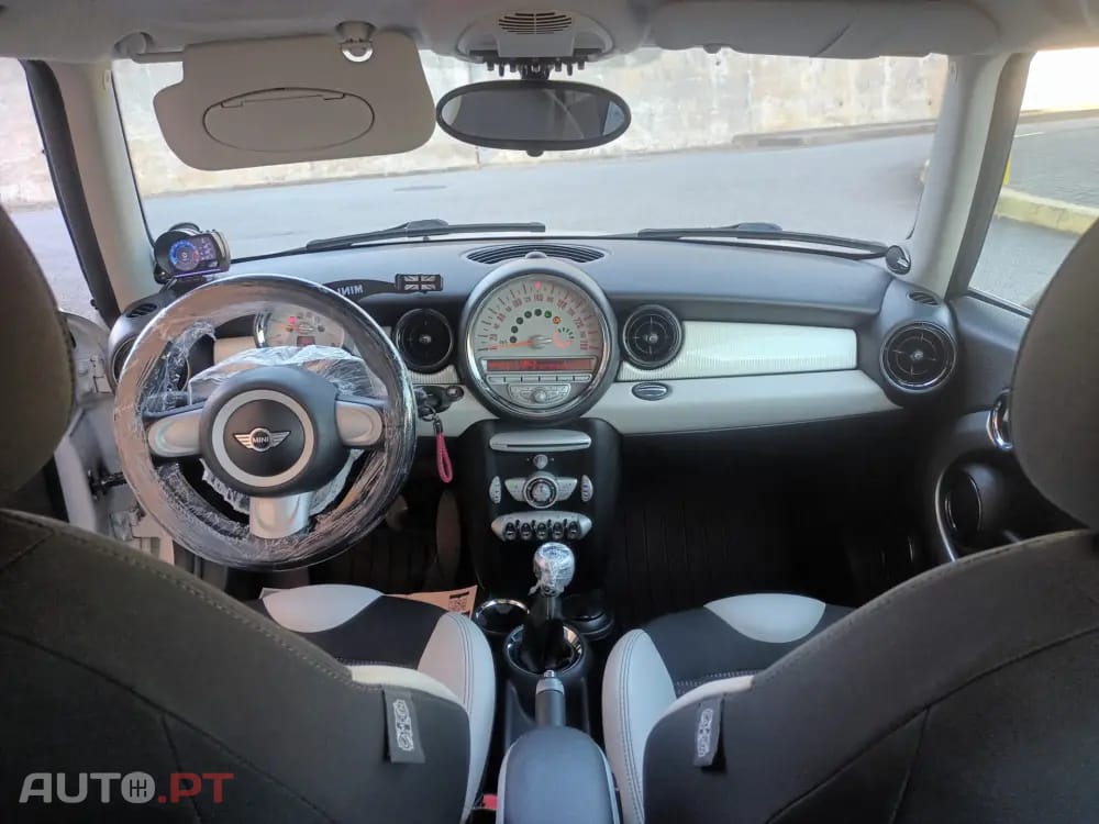 MINI Cooper Cooper D