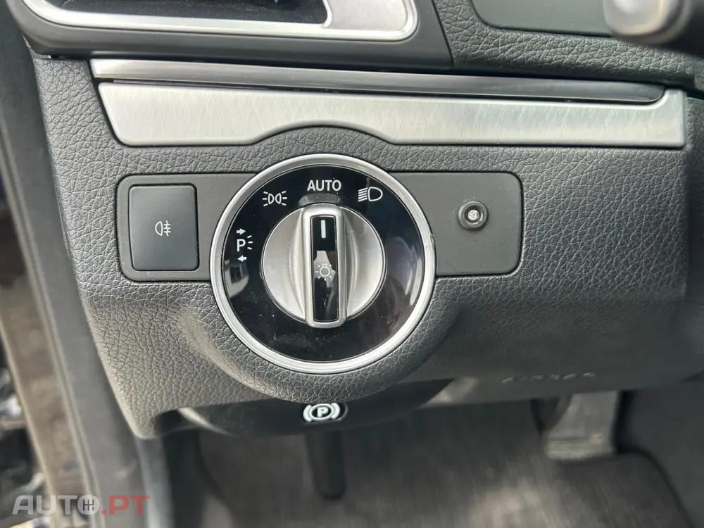Mercedes-Benz E 220 BlueTEC Auto