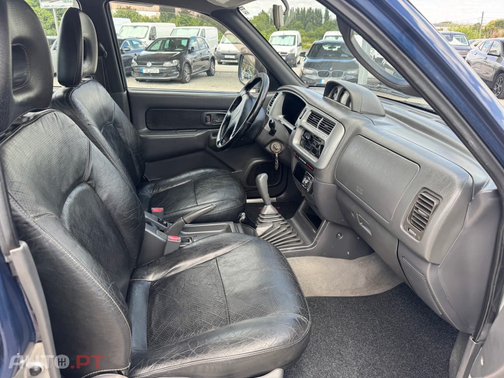 Mitsubishi L200 2.5 TD Strakar Sport CD