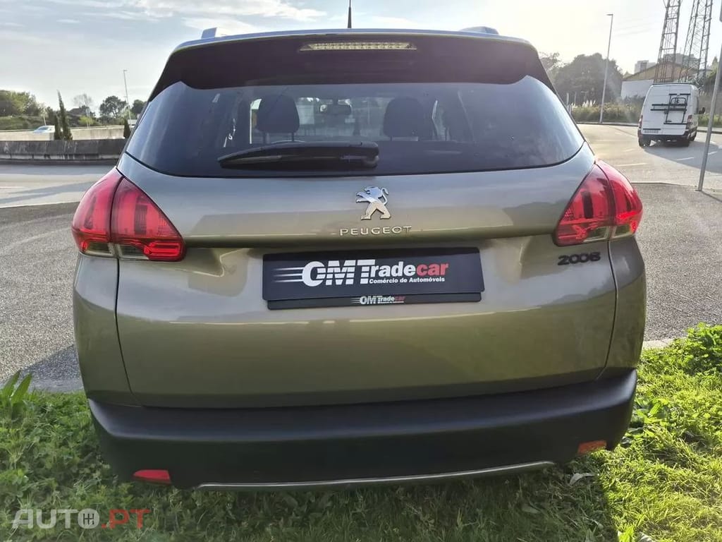 Peugeot 2008 1.2 PureTech Style