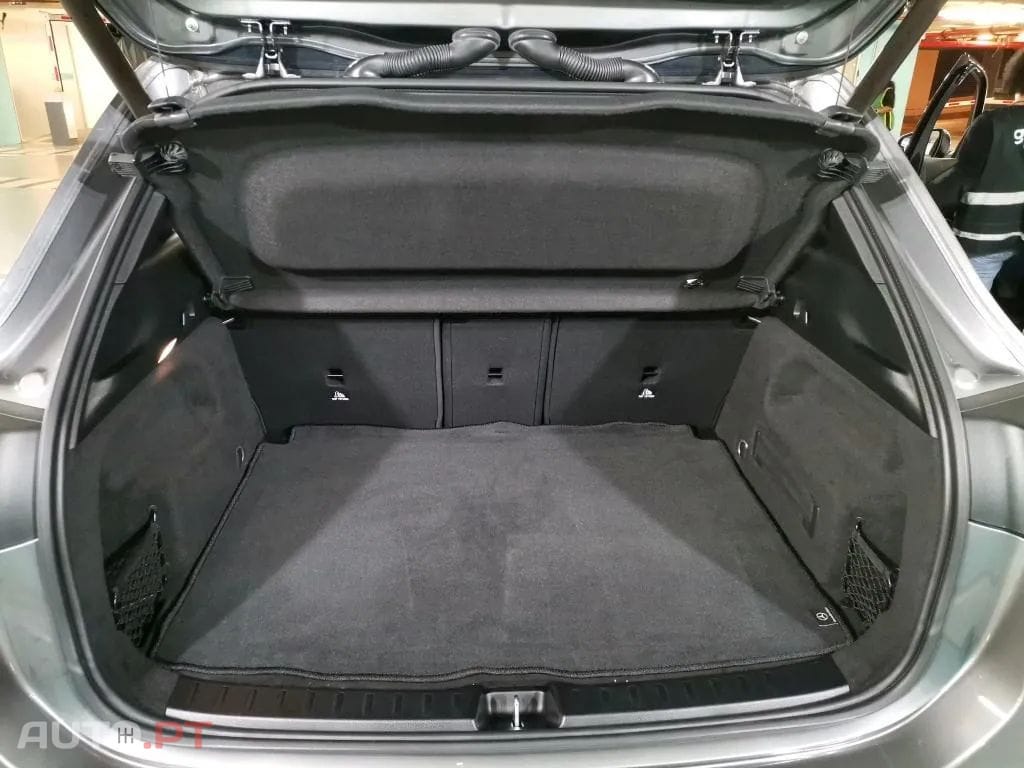 Mercedes-Benz GLA 180 d AMG Line