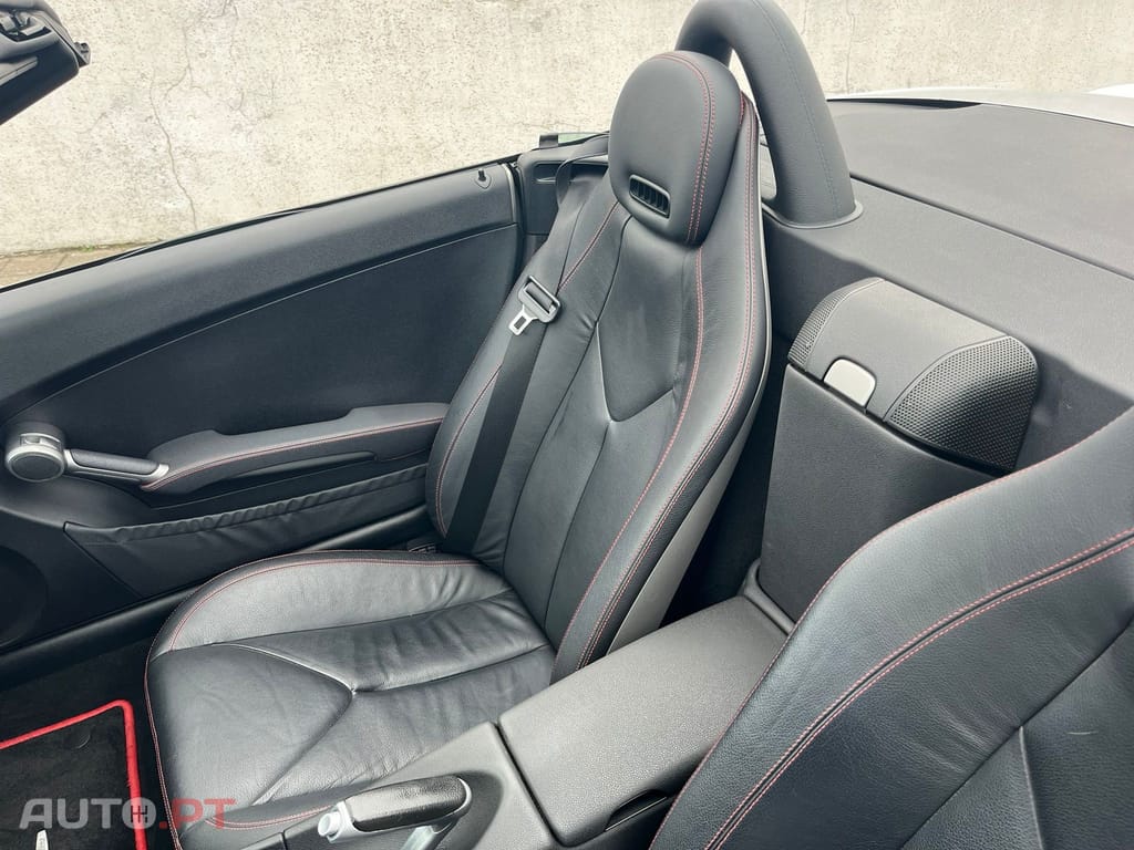 Mercedes-Benz SLK 200 Outro