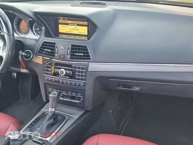 Mercedes-Benz E 220 Outro