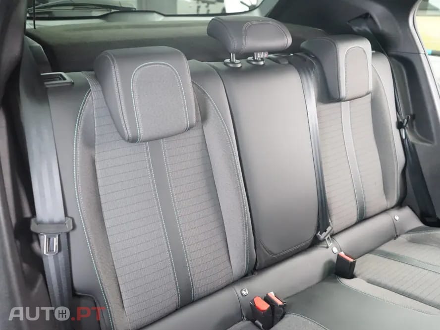 Peugeot 2008 1.2 PureTech Allure