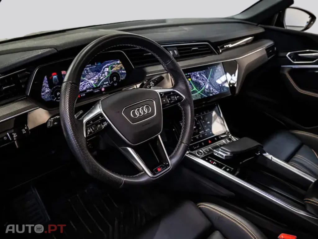 Audi E-Tron I.V.A DEDUTIVEL 55 S LINE BLACK EDITION