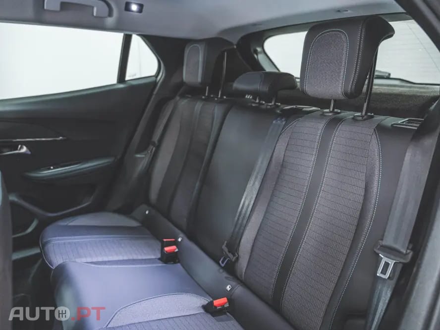 Peugeot 2008 1.5 BlueHDi Allure Pack EAT8