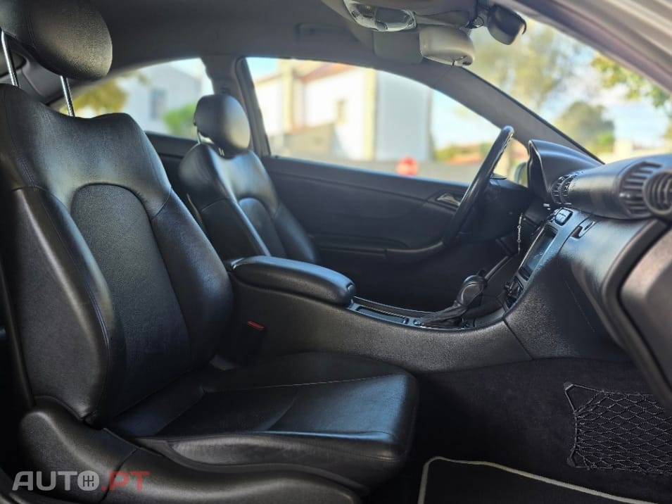 Mercedes-Benz C 220 Outro